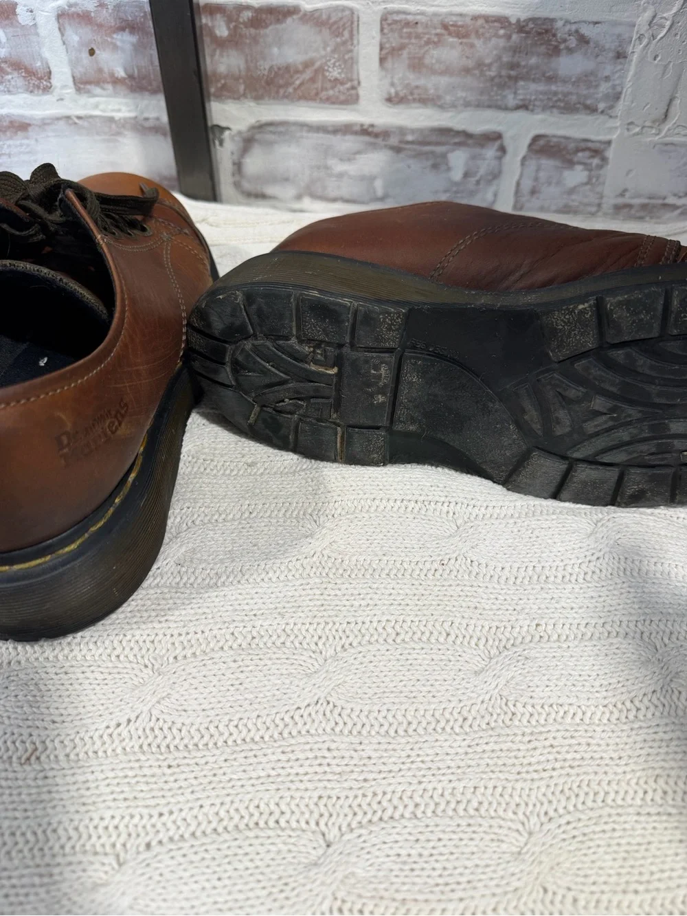 Peanut Brown Leather Dr Martens Lace-Up Oxfords with Black Sole men’s size 7